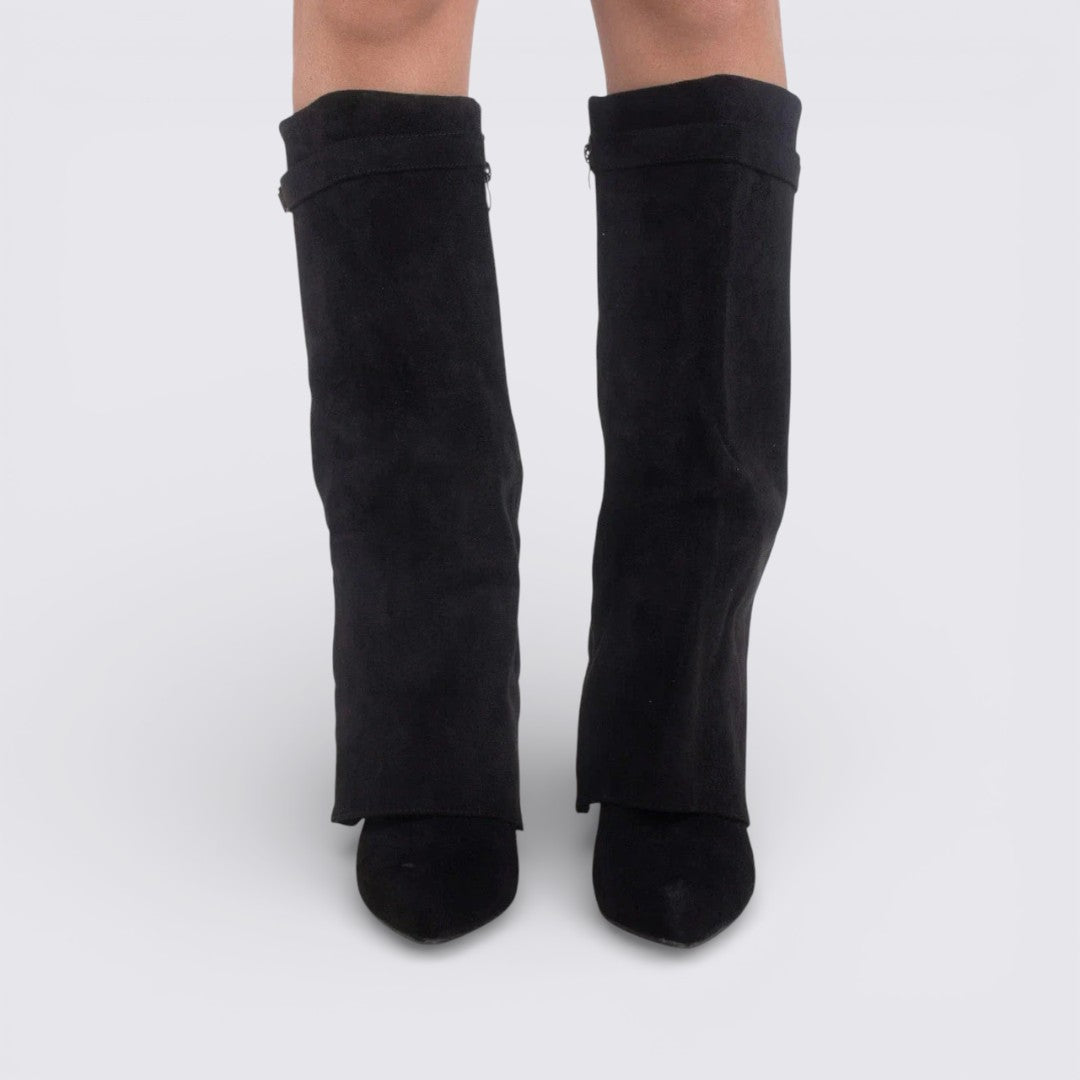 Lugane - Knöchelhohe Damenstiefel mit Schnallenriemen - Suede Shark Boots