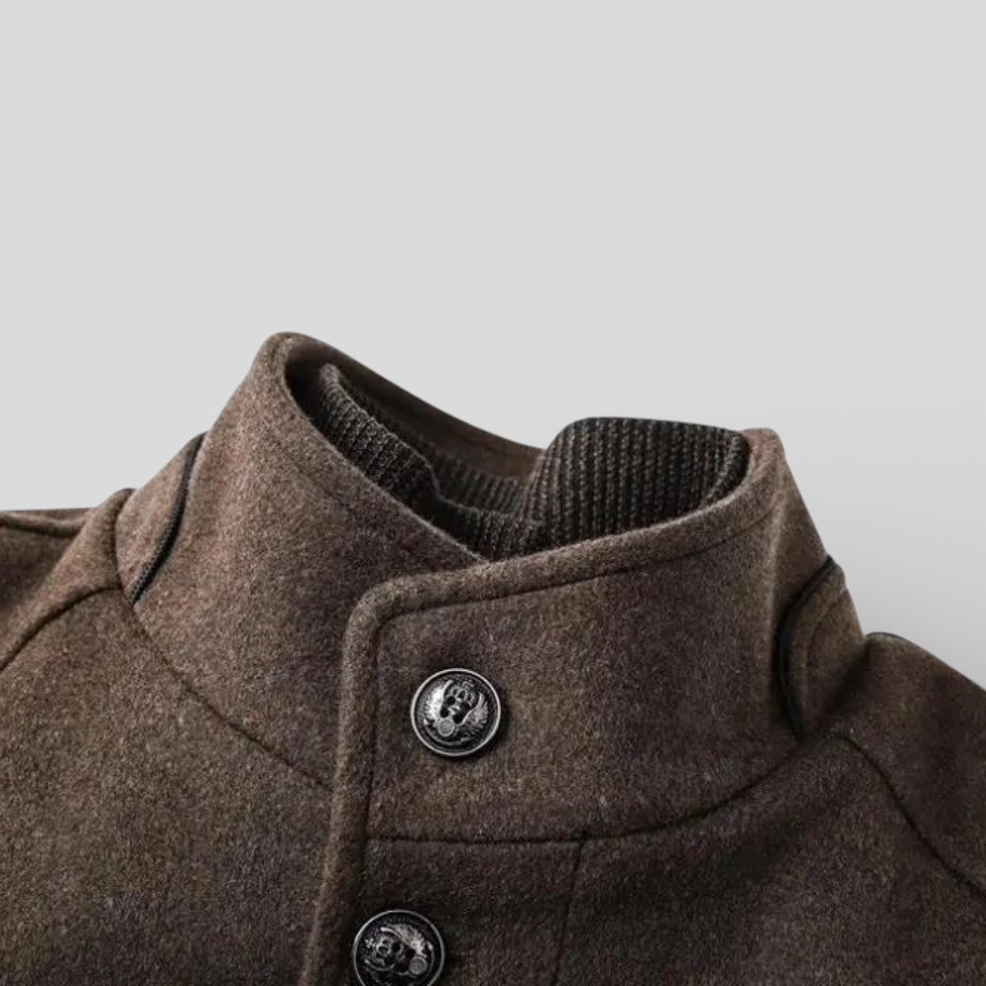 Lugane - Herren Stehkragen-Mantel - Langer Schnitt mit Knopfleiste